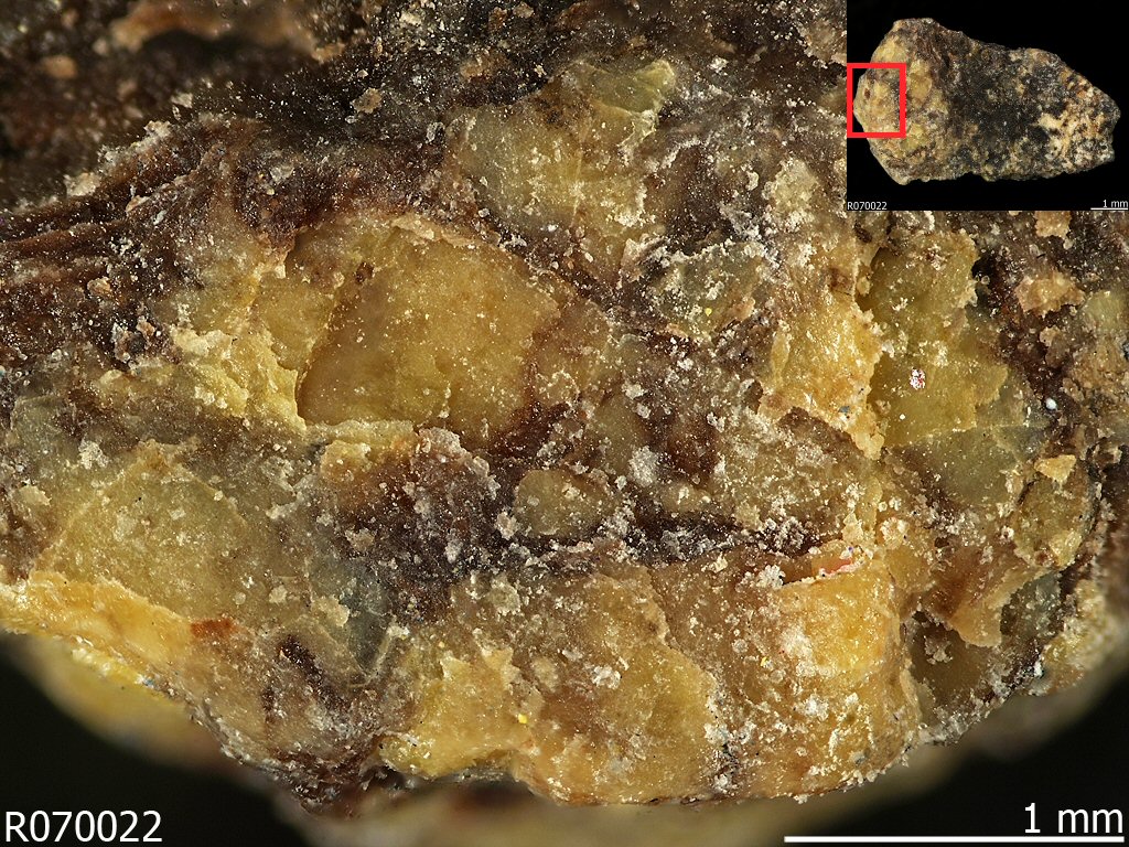 Large Calciouranoite Image