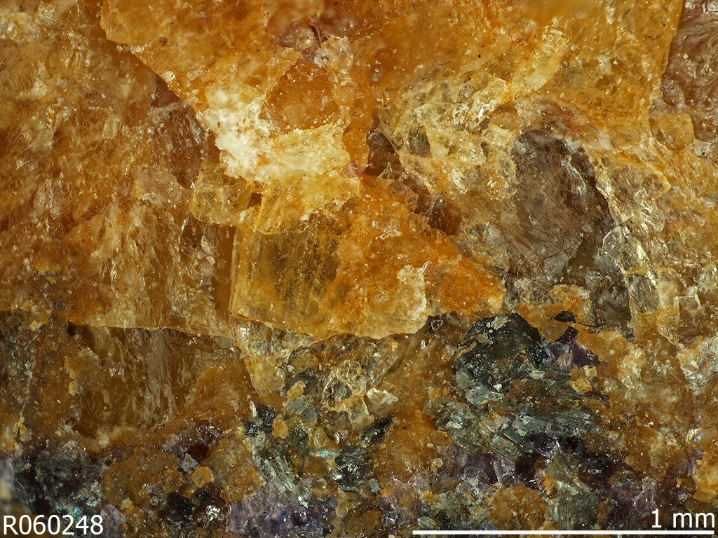 Large Cebaite-(Ce) Image