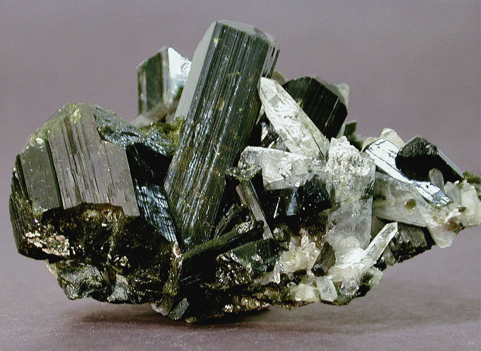 Large Epidote Image