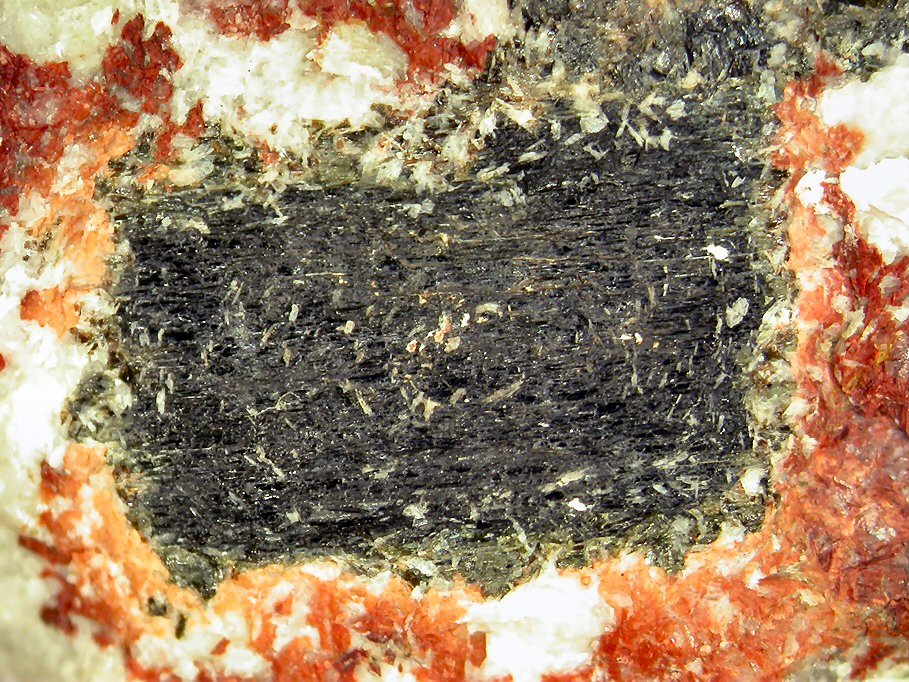 Large Fluoro-ferroleakeite Image