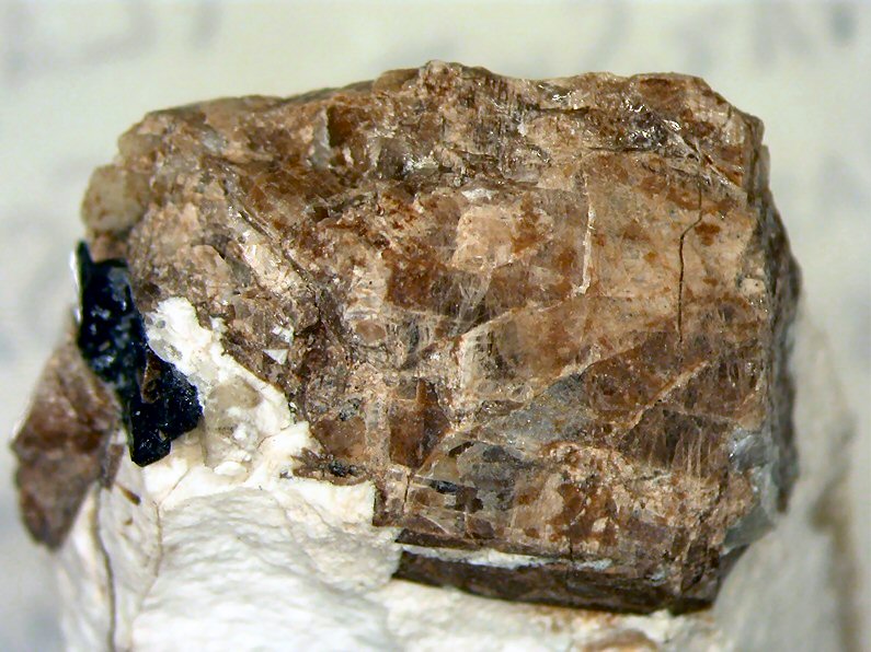 Large Nordite-(La) Image